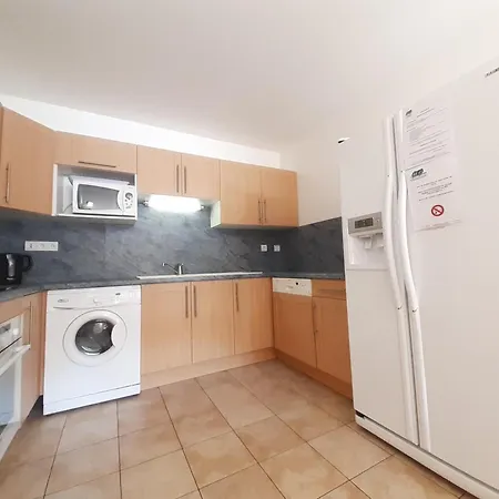 Luxueux Au Centre Du Village - Ancolie Apartmán